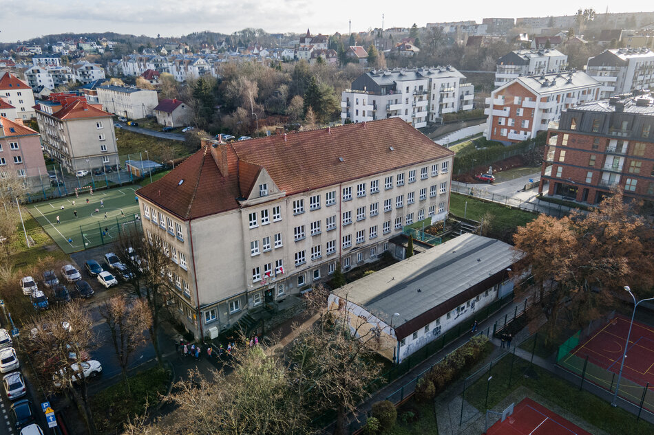 gcm-download-1920-20251209-sp14-jubileusz-szkola-015.7f2b3dad