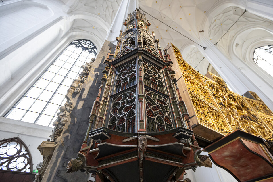 gcm-download-1920-20251121-sakramentarium-bazylika-mariacka-011.bc32c3b9