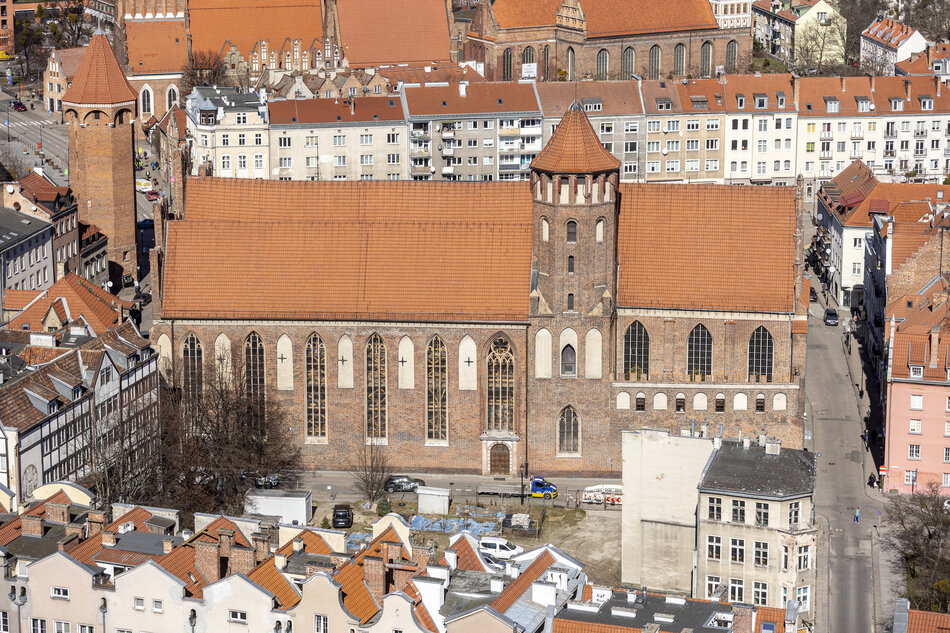 gcm-download-1920-20250319-panorama-wieza-mariacki-053.45b68051
