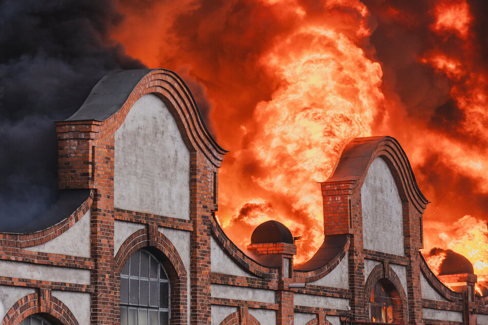 gcm-download-max-20250205-pozar-hali-przerobka-17.a1d6be03