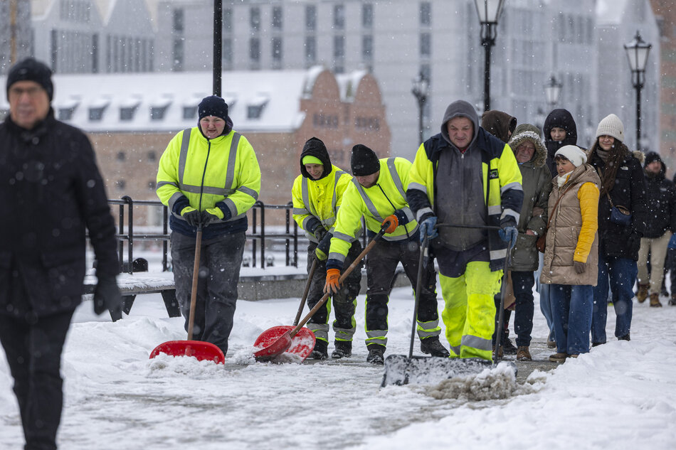 gcm-download-1920-20260111-zima-odsniezanie-011.9e93a428