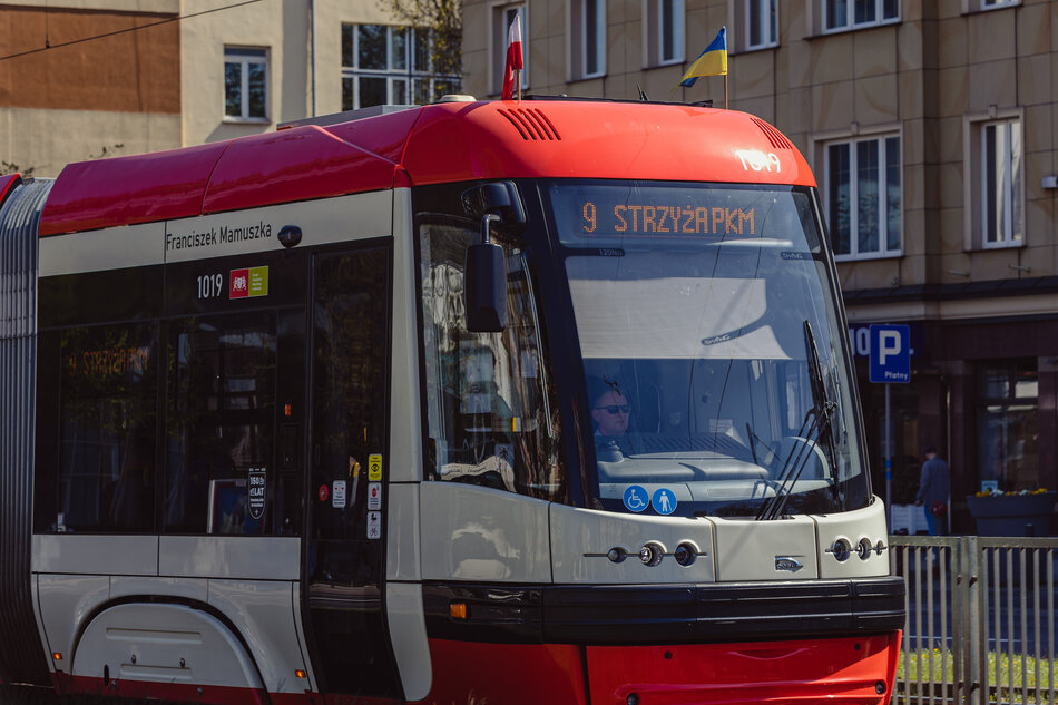 gcm-download-1920-20230509-bustram-9.572e9629