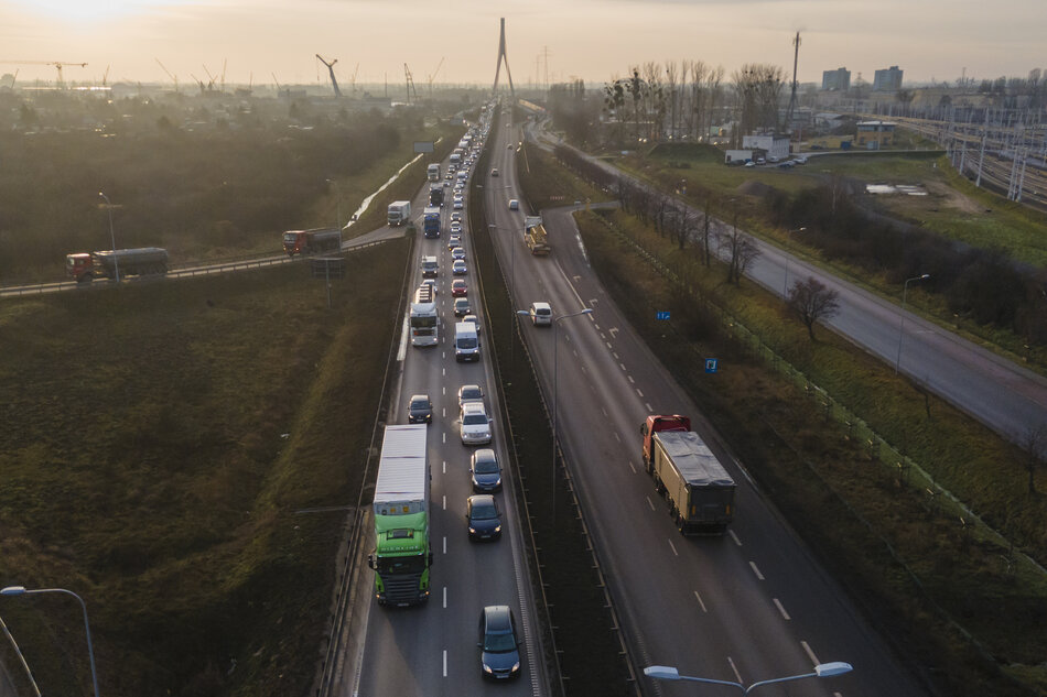 Korki na trasie Sucharskiego i moście im.Jana Pawła II