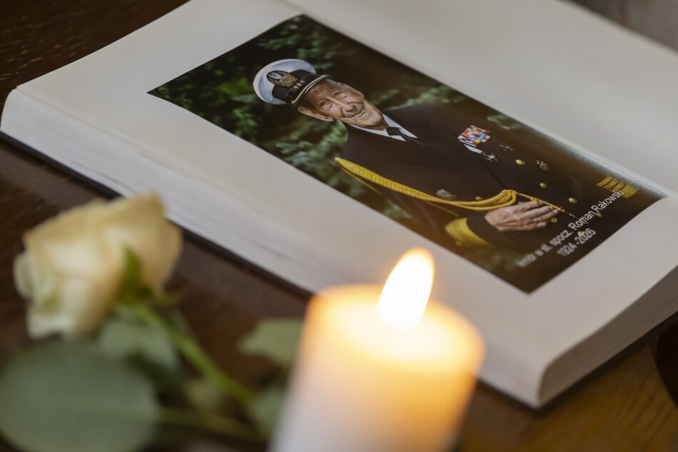 gcm-download-1920-2026-04-23-ksiega-kondolencyjna-rakowski-001.cf4f8f6f