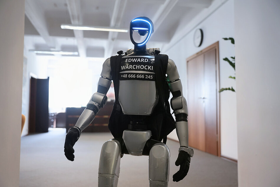 Na zdjęciu humanoidalny robot Edward 