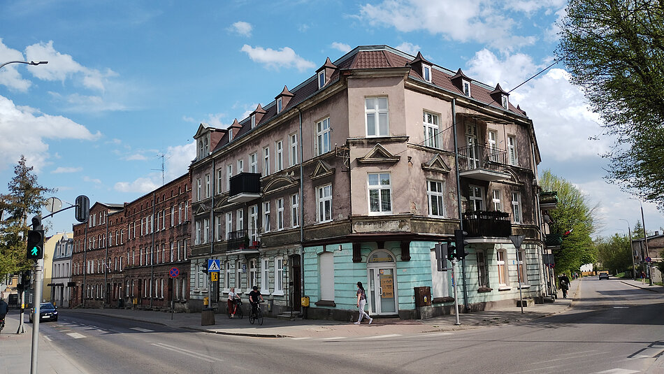 Ulica Podmiejska z kamienicami