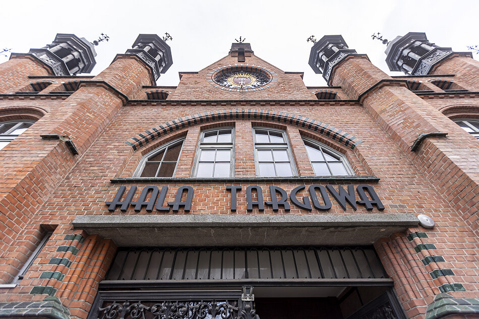 Hala Targowa i zielony rynek w Gdańsku