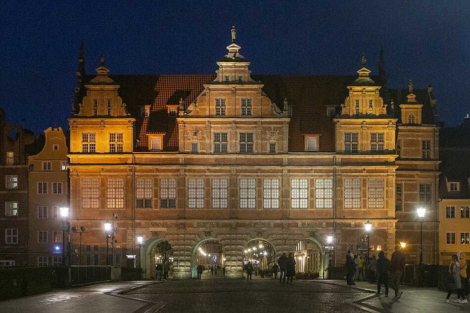 gcm-download-1920-2021-04-15_gdansk_noc_widoki_35.2fd621f7.JPG