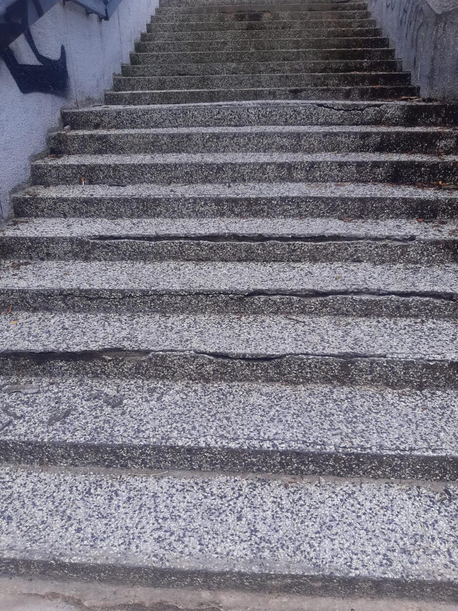 Remontujemy schody w przejściu podziemnym na ul. Chłopskiej