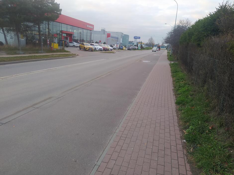 Przebudowa obejmie chodnik i drogę dla rowerów przy ul. Kartuskiej na odcinku od ul. Źródlanej do ul. Gronostajowej