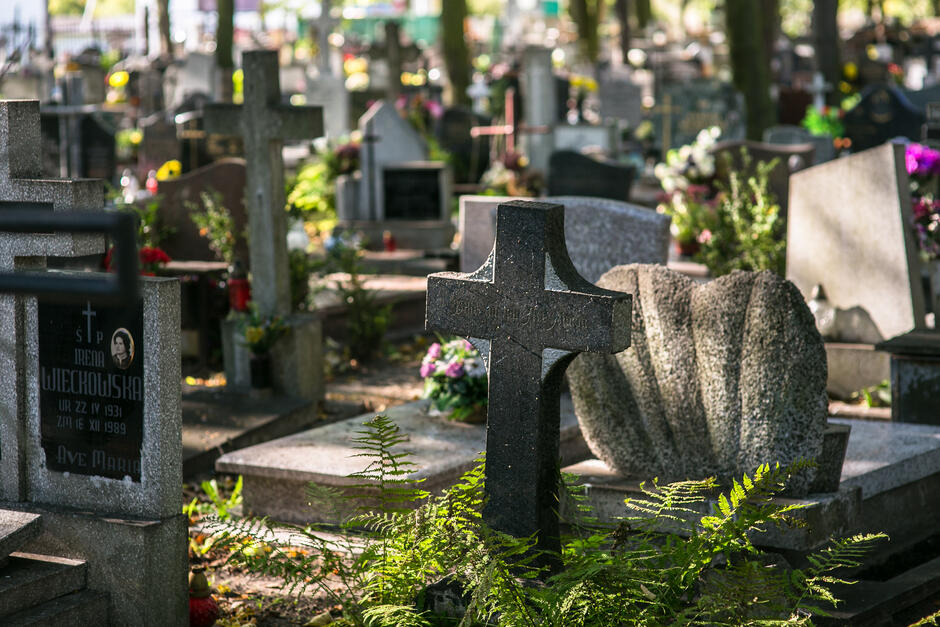 Przedłużenia ważności grobu można dokonać na okres 10 lub 20 lat
