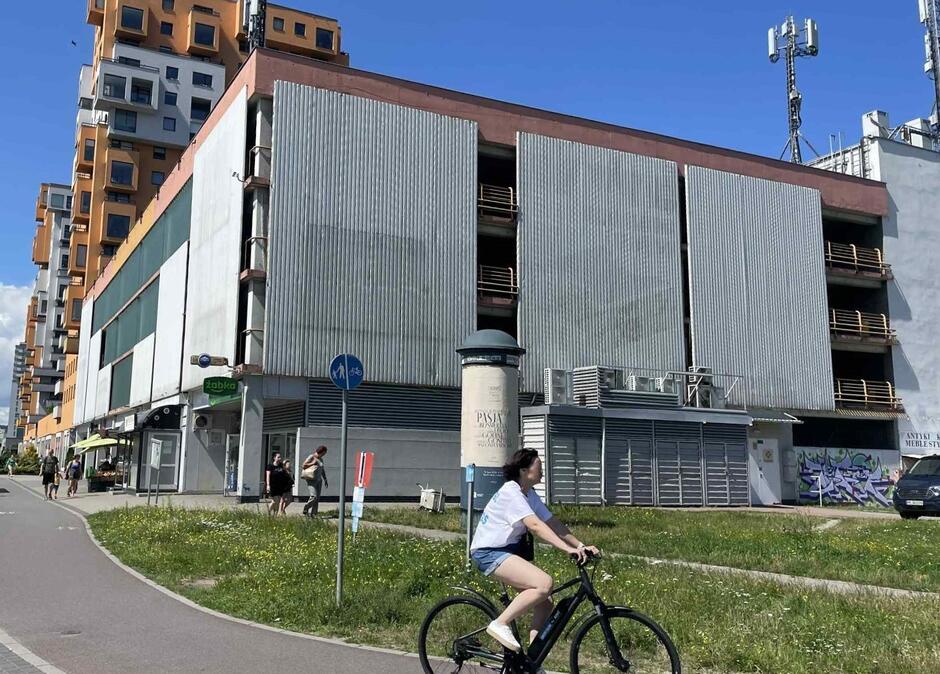 Obrońców Wybrzeża 27 PO