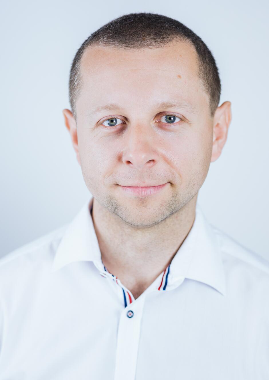GARDECKI PIOTR