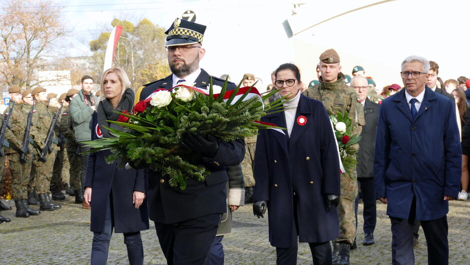 Uroczystość z okazji 104. rocznicy odzyskania niepodległości, 10 listopada 2022 r. pomnik marszałka Józefa Piłsudskiego w Gdańsku