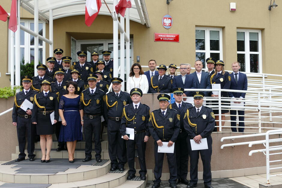 grupowe zdjęcie uczestników wydarzenia