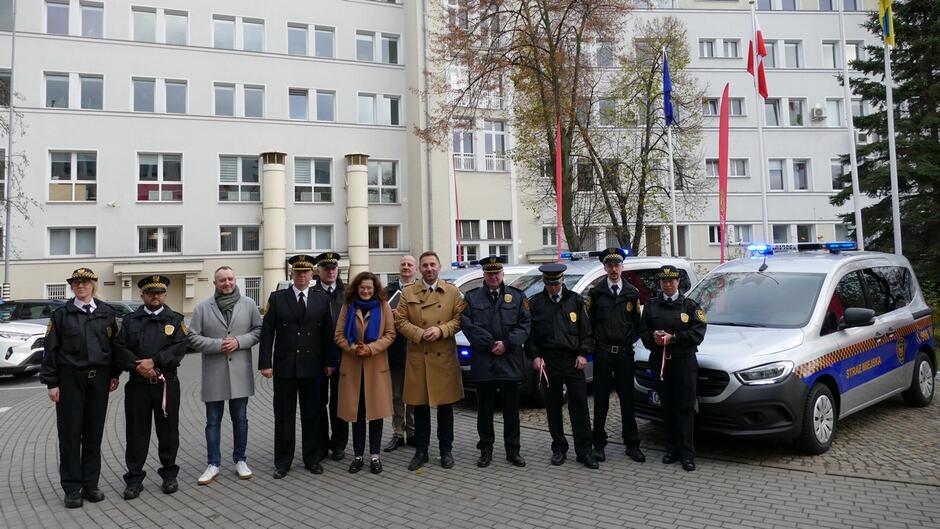 prezydent gdańska, zastępca piotr borawski, komendant leszek walczak, radny karol ważny strażnicy 