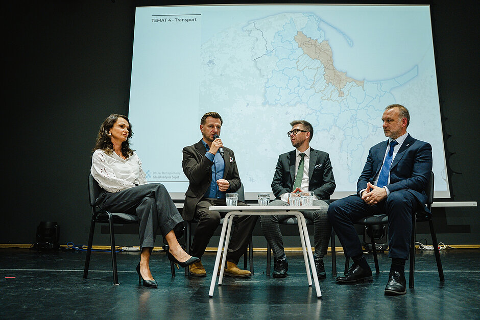 26.08.2026_KONSULTACJE_USTAWA_OMGGS_WEJHEROWO_FOT_KONRAD_KEDZIOR-41
